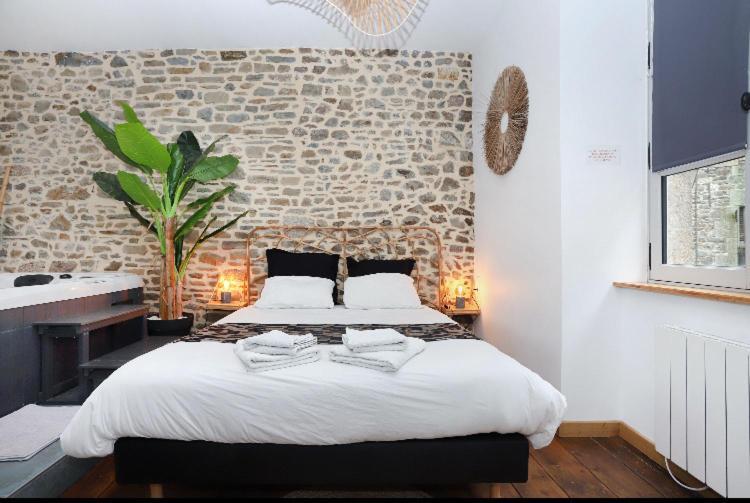 La Douce Nuit Apartment Fougeres Exterior photo