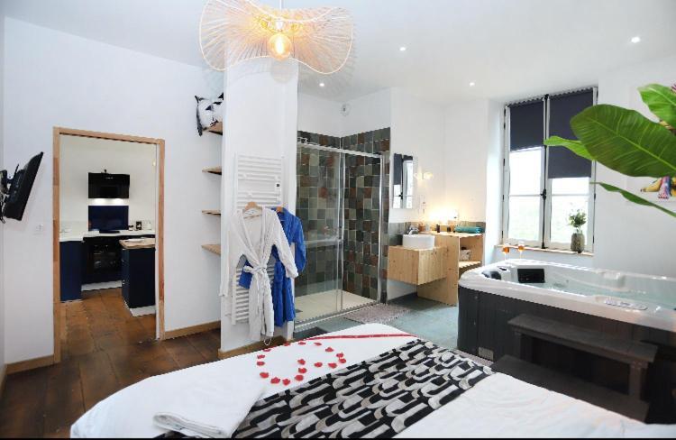 La Douce Nuit Apartment Fougeres Exterior photo